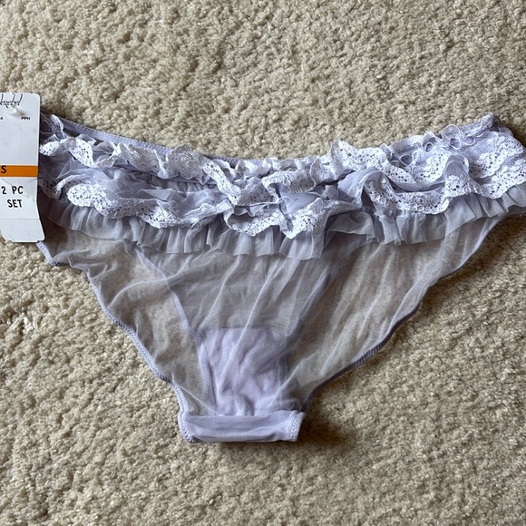 LINGERIE SET NWT Jezebel Chemise and bikini - Picture 15 of 16